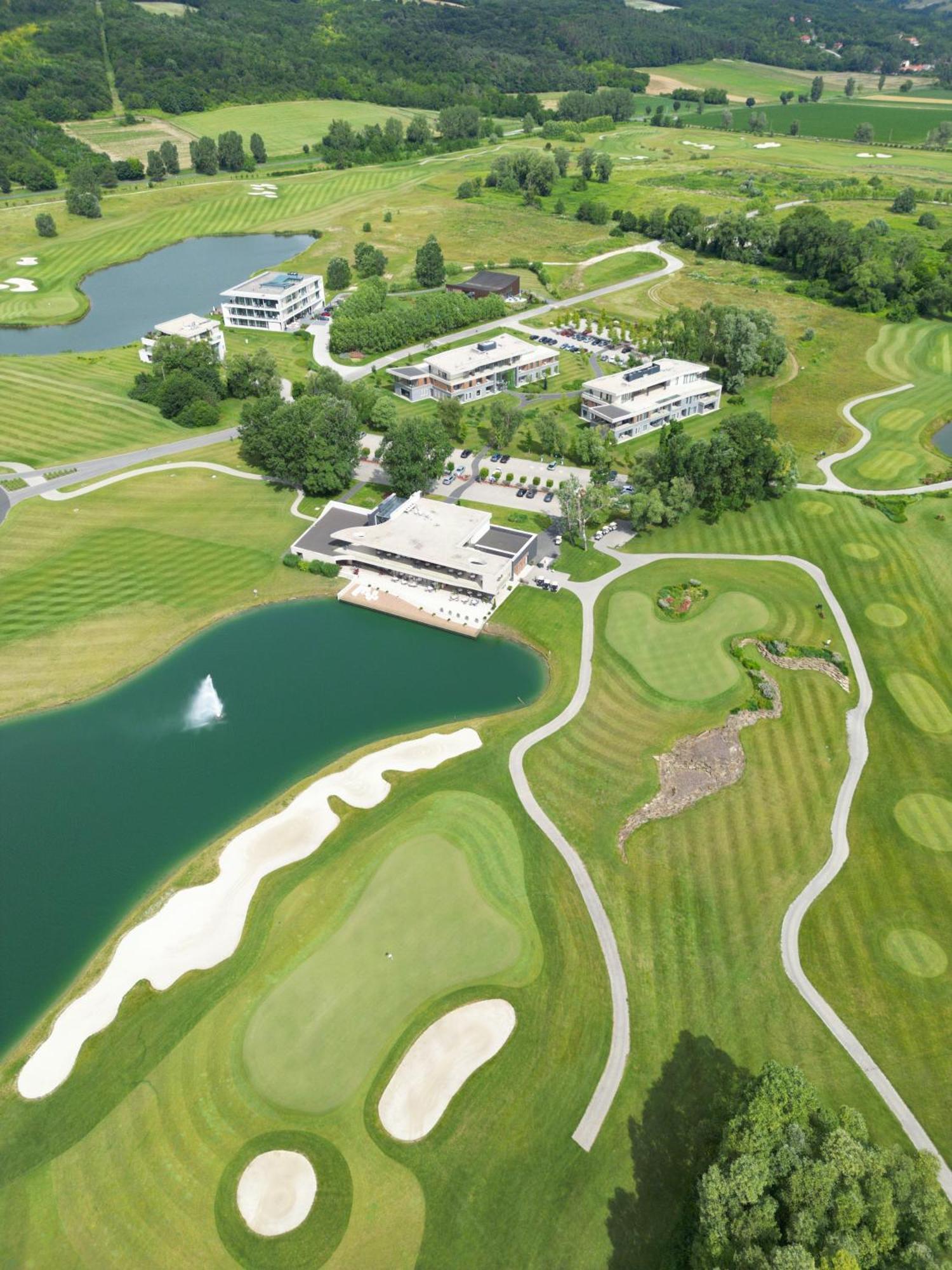 Zala Springs Golf Resort Zalacsány Exteriör bild